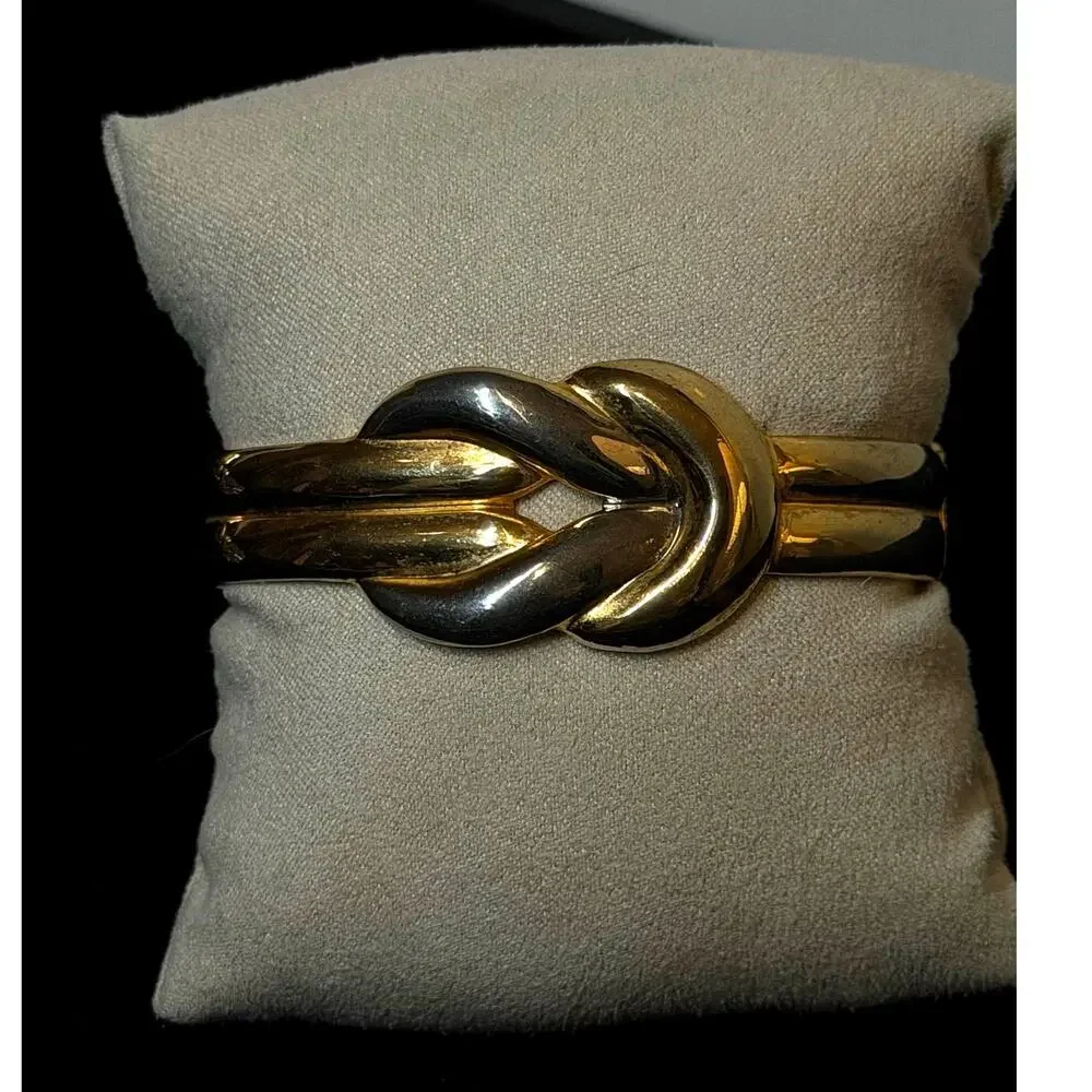 Vintage‑Style Gold Cuff Bundle – 4pc Textured & Mixed Designs